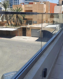 تركيب بلكونات زجاج