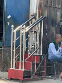 درابزين زجاج